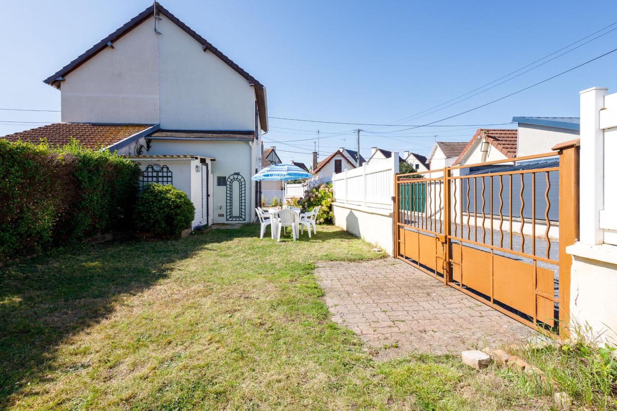 La Maison Cabourgeaise Proche Mer エクステリア 写真