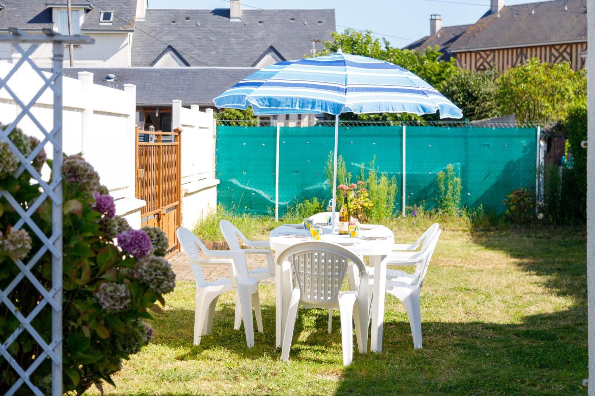 La Maison Cabourgeaise Proche Mer エクステリア 写真