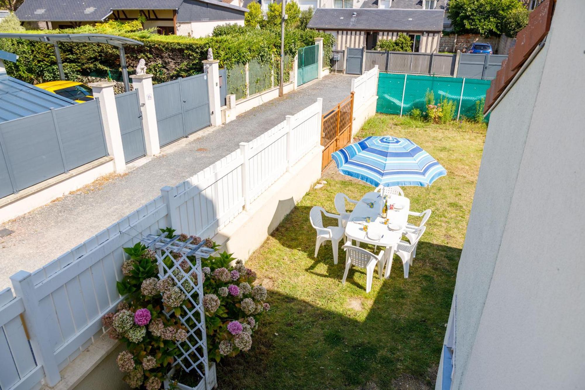 La Maison Cabourgeaise Proche Mer エクステリア 写真